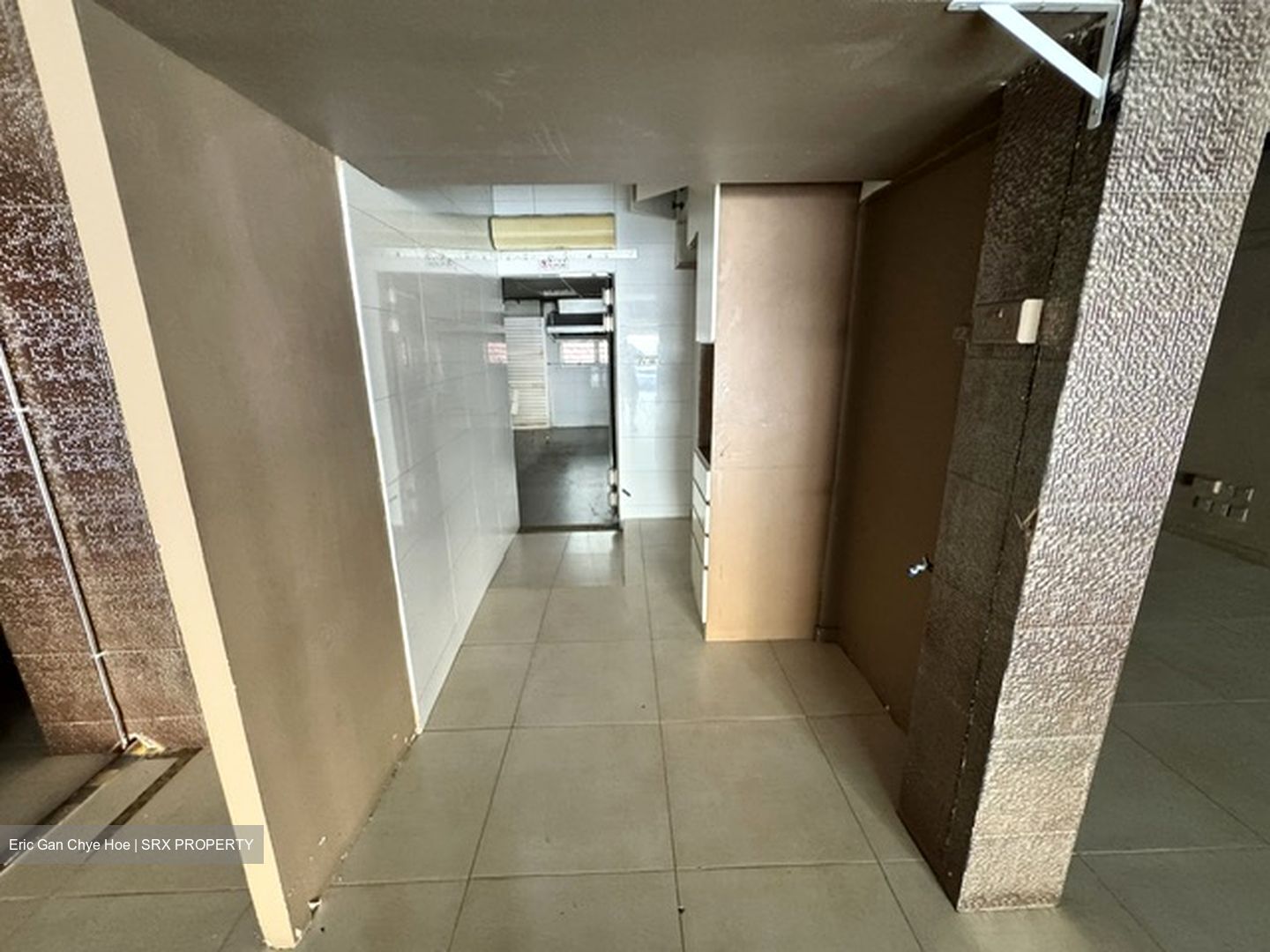 Sembawang Hills Estate (D20), Shop House #627931301